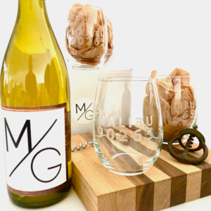 wine glass for wine lovers gift ideas